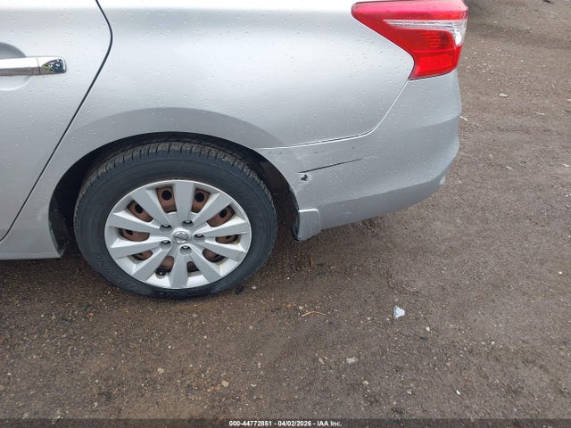 2018 Nissan Sentra S მანქანა იყიდება აუქციონზე, vin: 3N1AB7AP8JY347203, აუქციონის ნომერი: 44772851