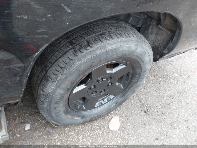 44772859 :رقم المزاد ، 3GYFK66N45G207028 vin ، 2005 Cadillac Escalade Esv Platinum Edition مزاد بيع