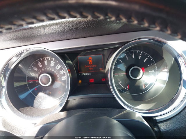 44772885 :رقم المزاد ، 1ZVBP8AM0E5277372 vin ، 2014 Ford Mustang V6 Premium مزاد بيع