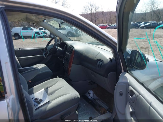 2006 CHRYSLER TOWN & COUNTRY 1A4GP45R86B667320 Photo 4