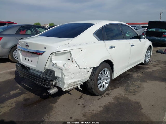 Nissan Altima 2.5 S 2015 1N4AL3AP8FC571113 Image 4