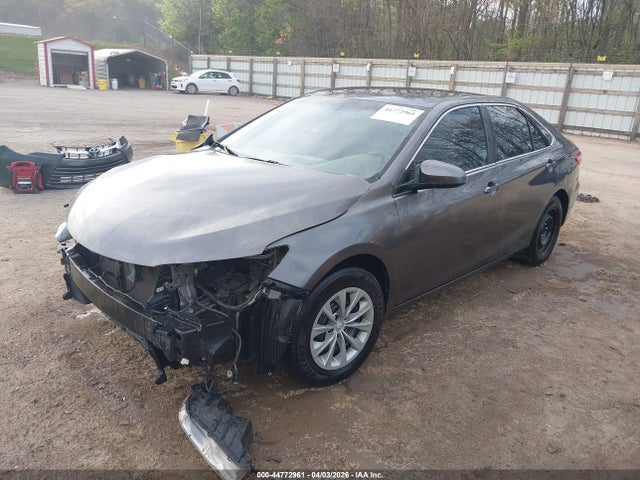 44772961 :رقم المزاد ، 4T1BF1FK8GU156761 vin ، 2016 Toyota Camry Le مزاد بيع