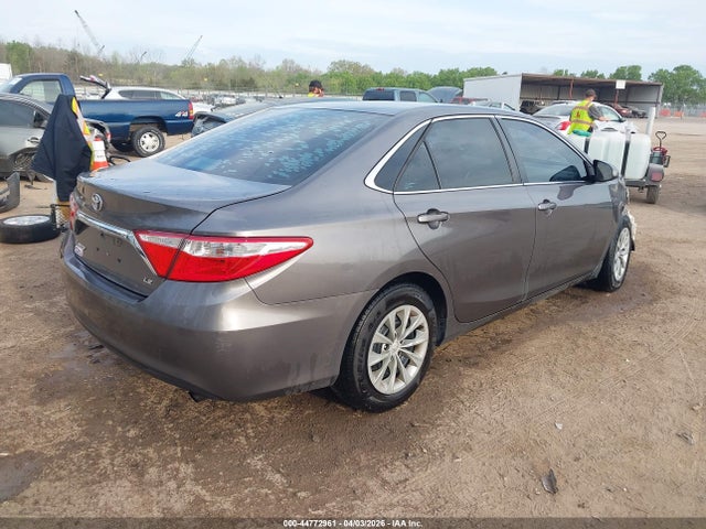 44772961 :رقم المزاد ، 4T1BF1FK8GU156761 vin ، 2016 Toyota Camry Le مزاد بيع