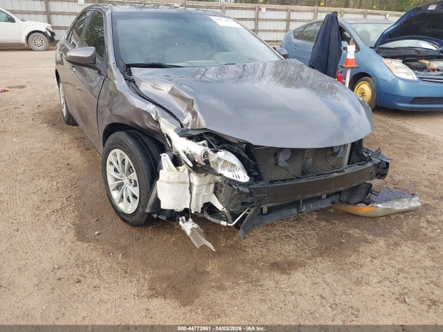 44772961 :رقم المزاد ، 4T1BF1FK8GU156761 vin ، 2016 Toyota Camry Le مزاد بيع