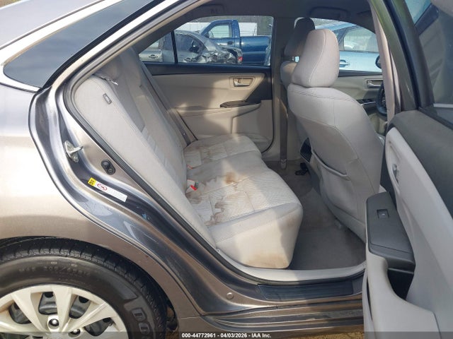 44772961 :رقم المزاد ، 4T1BF1FK8GU156761 vin ، 2016 Toyota Camry Le مزاد بيع