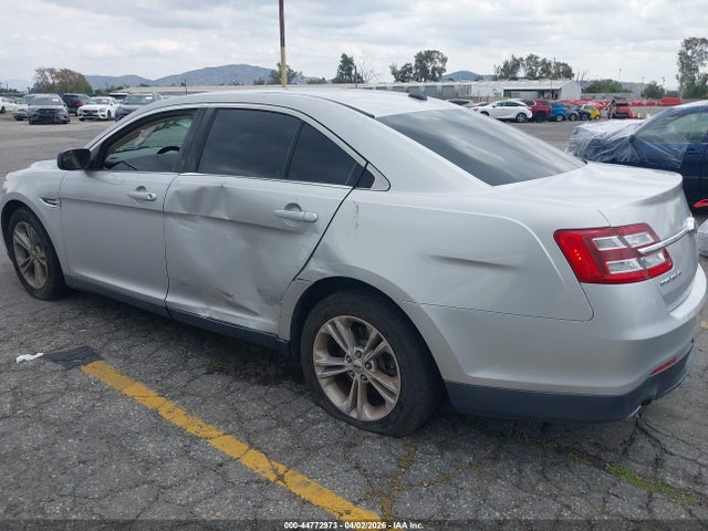 Ford TAURUS SE 2017 1FAHP2D84HG124243 Image 6
