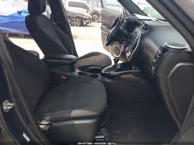 Продажа на аукционе авто 2015 Kia Soul !, vin: KNDJX3A54F7221130, номер лота: 44772980
