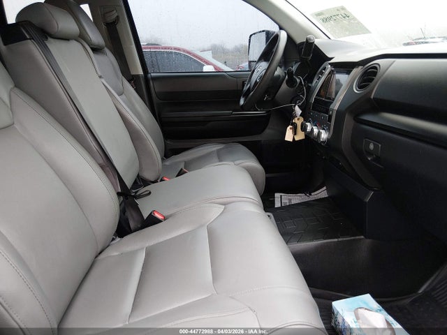 44772988 :رقم المزاد ، 5TFUM5F14KX081355 vin ، 2019 Toyota Tundra Sr 4.6l V8 مزاد بيع