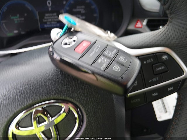 Toyota Sienna Limited 2026 5TDZRKEC1TS301728 Image 11