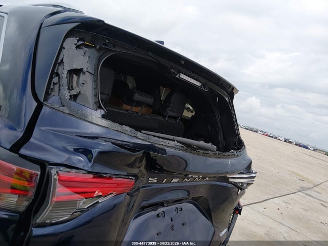 Toyota Sienna Limited 2026 5TDZRKEC1TS301728 Image 6