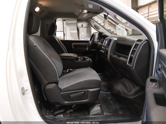 44773049 :رقم المزاد ، 3C6JR6DG4MG634828 vin ، 2021 Ram 1500 Classic Tradesman  4x2 8' Box مزاد بيع