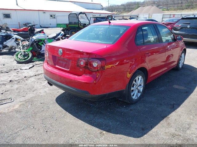 44773055 :رقم المزاد ، 3VWRX7AJ6AM133411 vin ، 2010 Volkswagen Jetta Limited Edition مزاد بيع