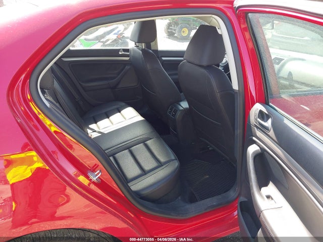 44773055 :رقم المزاد ، 3VWRX7AJ6AM133411 vin ، 2010 Volkswagen Jetta Limited Edition مزاد بيع