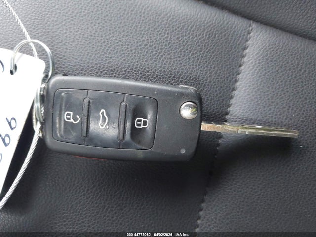 Продаж на аукціоні авто 2018 Volkswagen Beetle 2.0t Coast/2.0t S/2.0t Se, vin: 3VW5DAAT5JM515113, номер лоту: 44773062