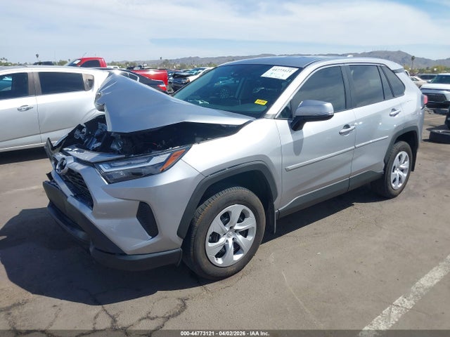 Toyota RAV4 LE 2024 2T3G1RFV4RC483070 Image 2