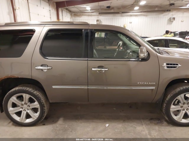 Продаж на аукціоні авто 2011 Cadillac Escalade Premium, vin: 1GYS4CEF4BR337954, номер лоту: 44773149