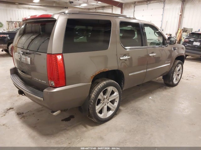 Продаж на аукціоні авто 2011 Cadillac Escalade Premium, vin: 1GYS4CEF4BR337954, номер лоту: 44773149