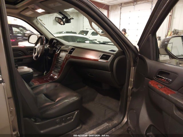 Продаж на аукціоні авто 2011 Cadillac Escalade Premium, vin: 1GYS4CEF4BR337954, номер лоту: 44773149