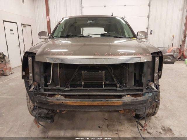 Продаж на аукціоні авто 2011 Cadillac Escalade Premium, vin: 1GYS4CEF4BR337954, номер лоту: 44773149