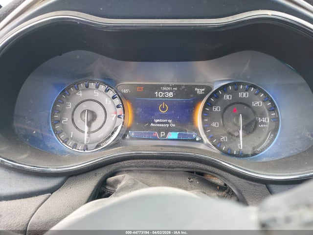 44773194 :رقم المزاد ، 1C3CCCBG1FN527514 vin ، 2015 Chrysler 200 S مزاد بيع