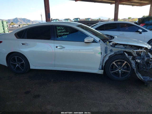 1N4AL3APXHC267042 Nissan Altima 2.5 Sl