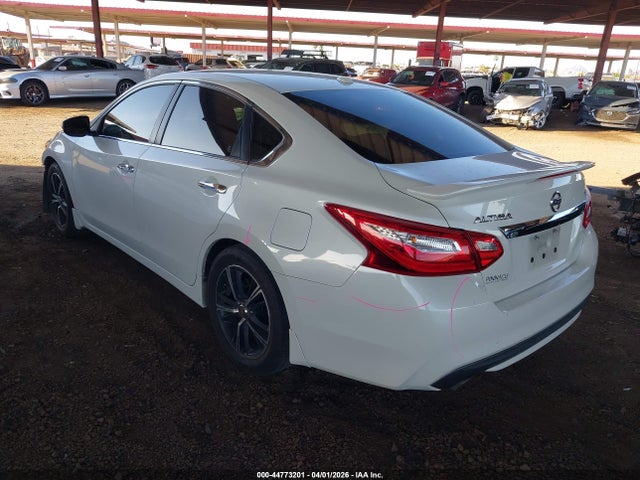 1N4AL3APXHC267042 Nissan Altima 2.5 Sl