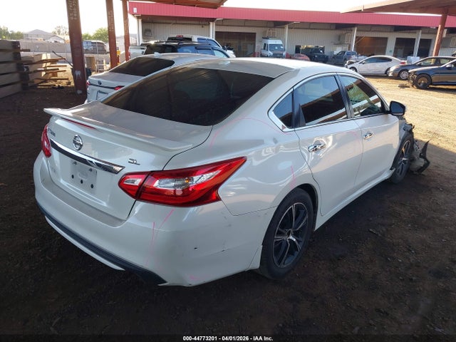 1N4AL3APXHC267042 Nissan Altima 2.5 Sl