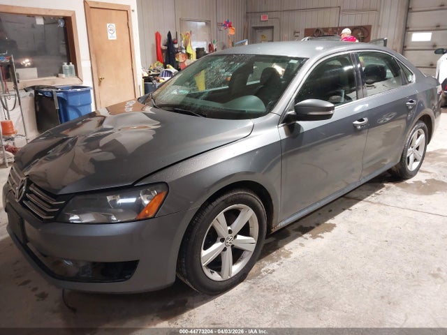 2013 VOLKSWAGEN PASSAT 1VWBH7A33DC092807 Photo 1