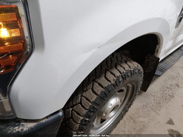 Ford F-350 Chassis Xl 2019 1FD8X3F65KEG57101 Image 12