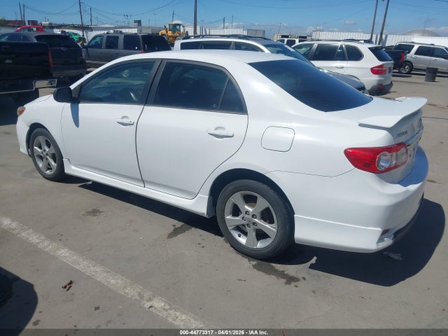 2013 TOYOTA COROLLA 5YFBU4EE1DP081093 Photo 2