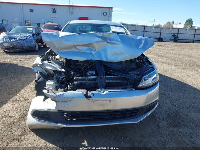 3VWD17AJ9EM247727 Volkswagen Jetta 1.8t Se