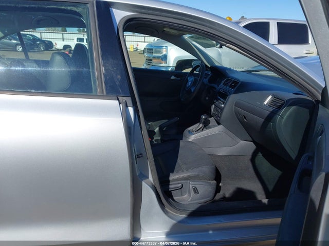 3VWD17AJ9EM247727 Volkswagen Jetta 1.8t Se