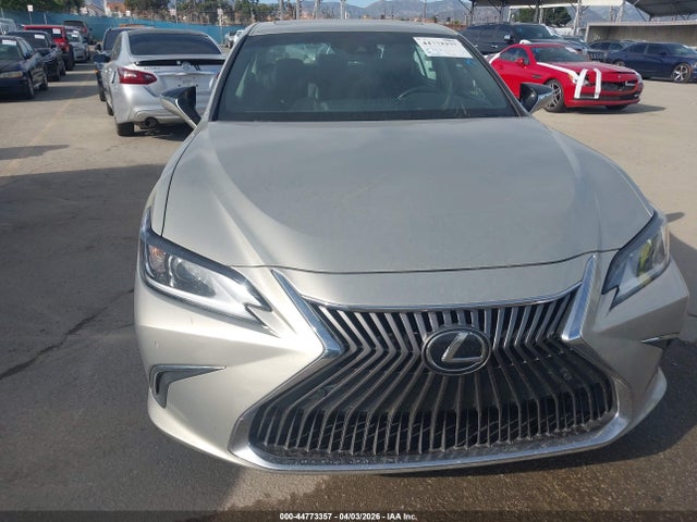44773357 :رقم المزاد ، 58ABZ1B1XKU049541 vin ، 2019 Lexus Es 350 مزاد بيع