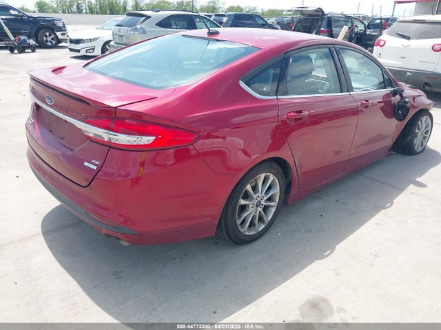 3FA6P0HDXHR257861 Ford FUSION SE