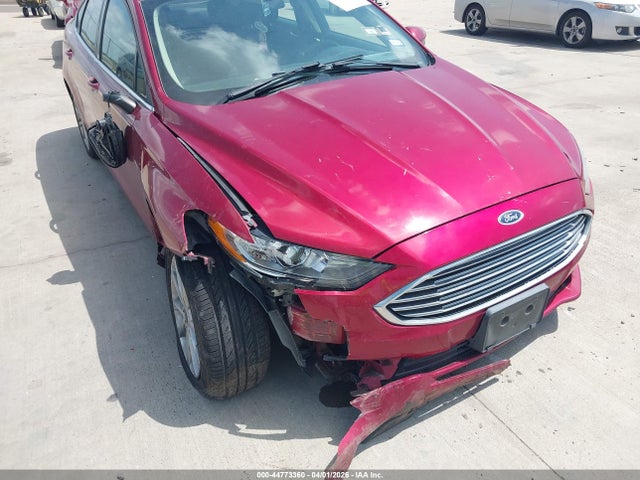 3FA6P0HDXHR257861 Ford FUSION SE