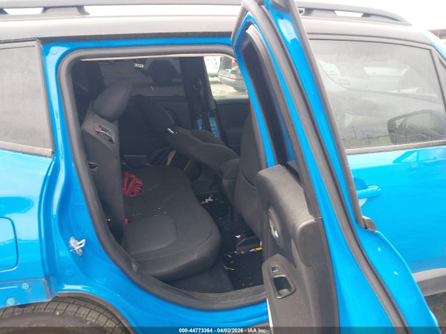2015 Jeep Renegade Latitude მანქანა იყიდება აუქციონზე, vin: ZACCJBBT9FPB25059, აუქციონის ნომერი: 44773364