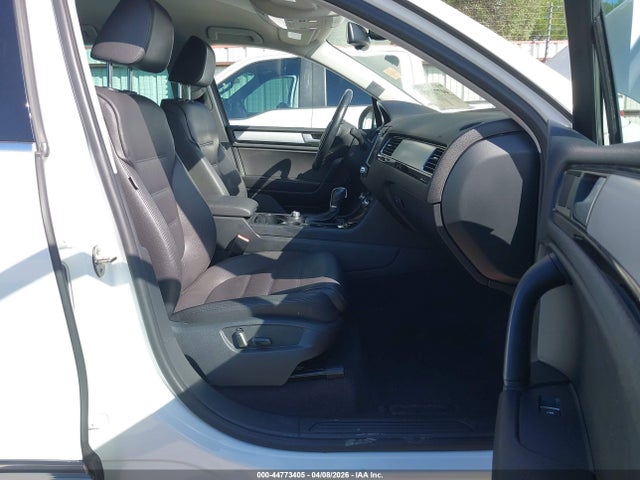Продажа на аукционе авто 2014 Volkswagen Touareg Tdi Sport, vin: WVGEP9BPXED012118, номер лота: 44773405