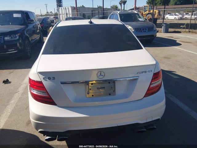 2012 Mercedes-benz C 63 Amg მანქანა იყიდება აუქციონზე, vin: WDDGF7HB7CA679619, აუქციონის ნომერი: 44773522