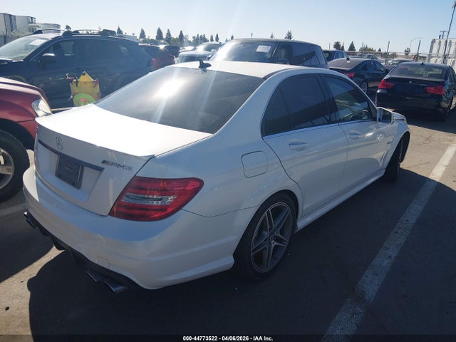 2012 Mercedes-benz C 63 Amg მანქანა იყიდება აუქციონზე, vin: WDDGF7HB7CA679619, აუქციონის ნომერი: 44773522