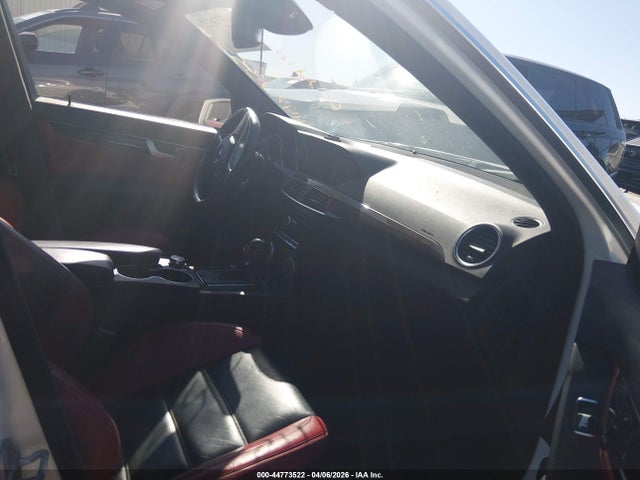 2012 Mercedes-benz C 63 Amg მანქანა იყიდება აუქციონზე, vin: WDDGF7HB7CA679619, აუქციონის ნომერი: 44773522