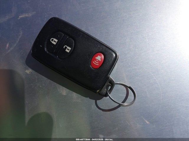 Toyota Prius Two 2014 JTDKN3DU8E1758033 Image 11