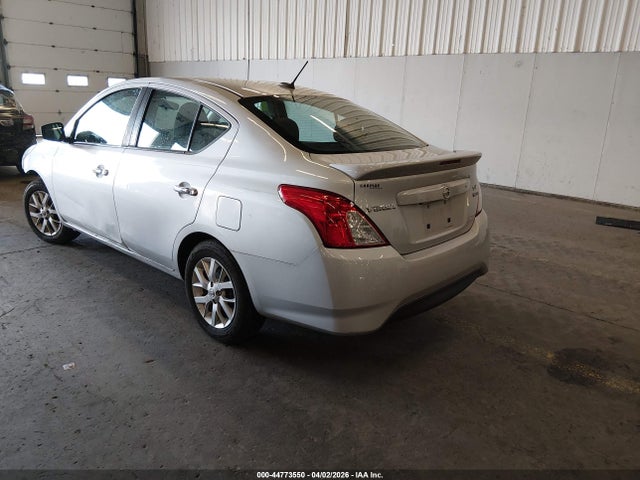 3N1CN7AP5JL871647 Nissan Versa 1.6 Sv