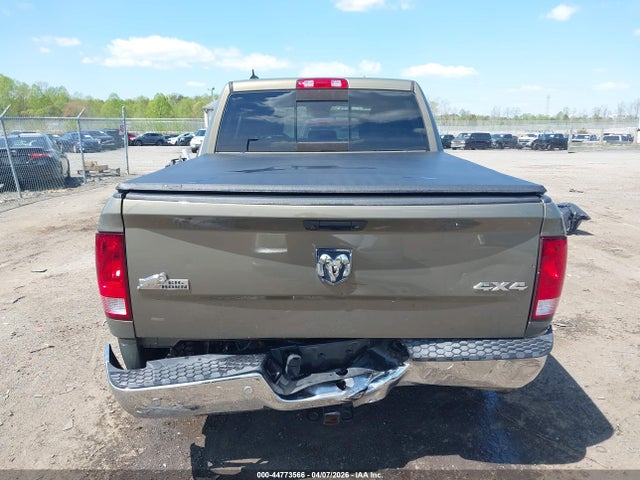 2015 RAM 1500 1C6RR7LG1FS679909 Photo 5