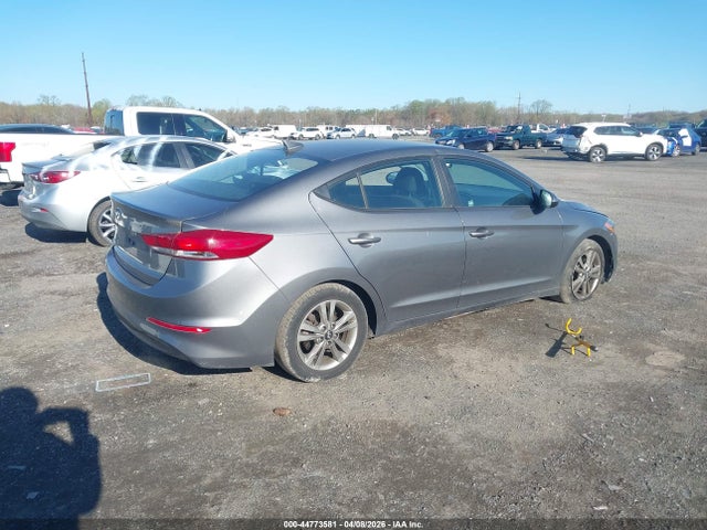 Продажа на аукционе авто 2018 Hyundai Elantra Sel, vin: 5NPD84LF6JH392410, номер лота: 44773581