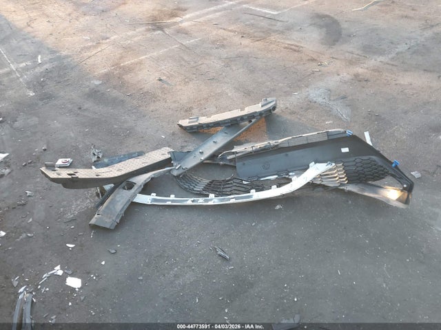 JTNKHMBX5L1074527 Toyota C-HR LE