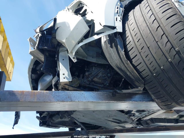 JTNKHMBX5L1074527 Toyota C-HR LE