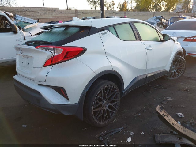 JTNKHMBX5L1074527 Toyota C-HR LE