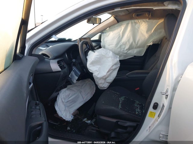JTNKHMBX5L1074527 Toyota C-HR LE