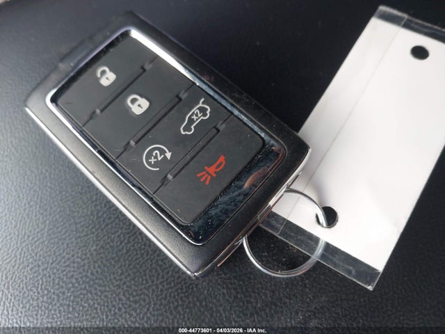 44773601 :رقم المزاد ، 1C4RJJAG9P8880021 vin ، 2023 Jeep Grand Cherokee L Altitude 4x2 مزاد بيع