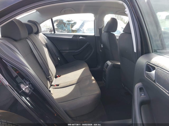 3VWB17AJ4FM348490 Volkswagen Jetta 1.8t Se